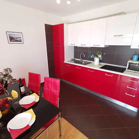 Apartment In 13937