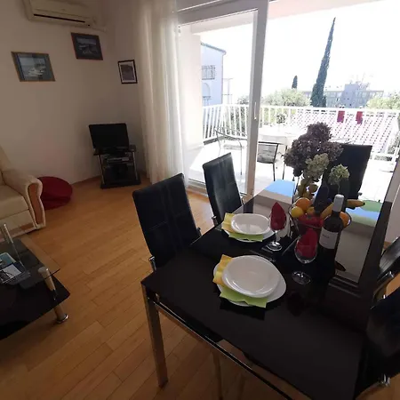 In 13937 Apartment