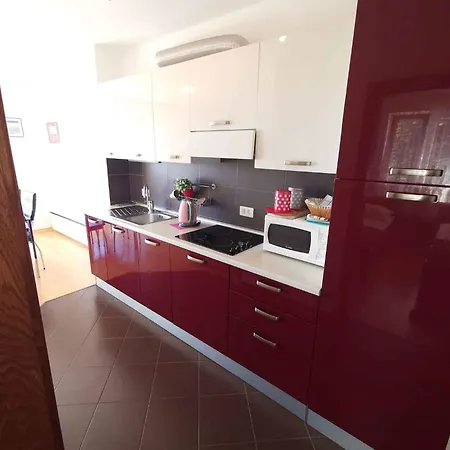 Apartment In 13937 Selce